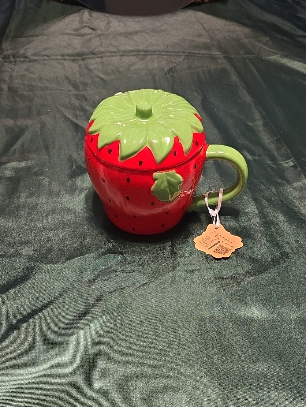 Strawberry Ceramic Mug with Lid - Red & Green